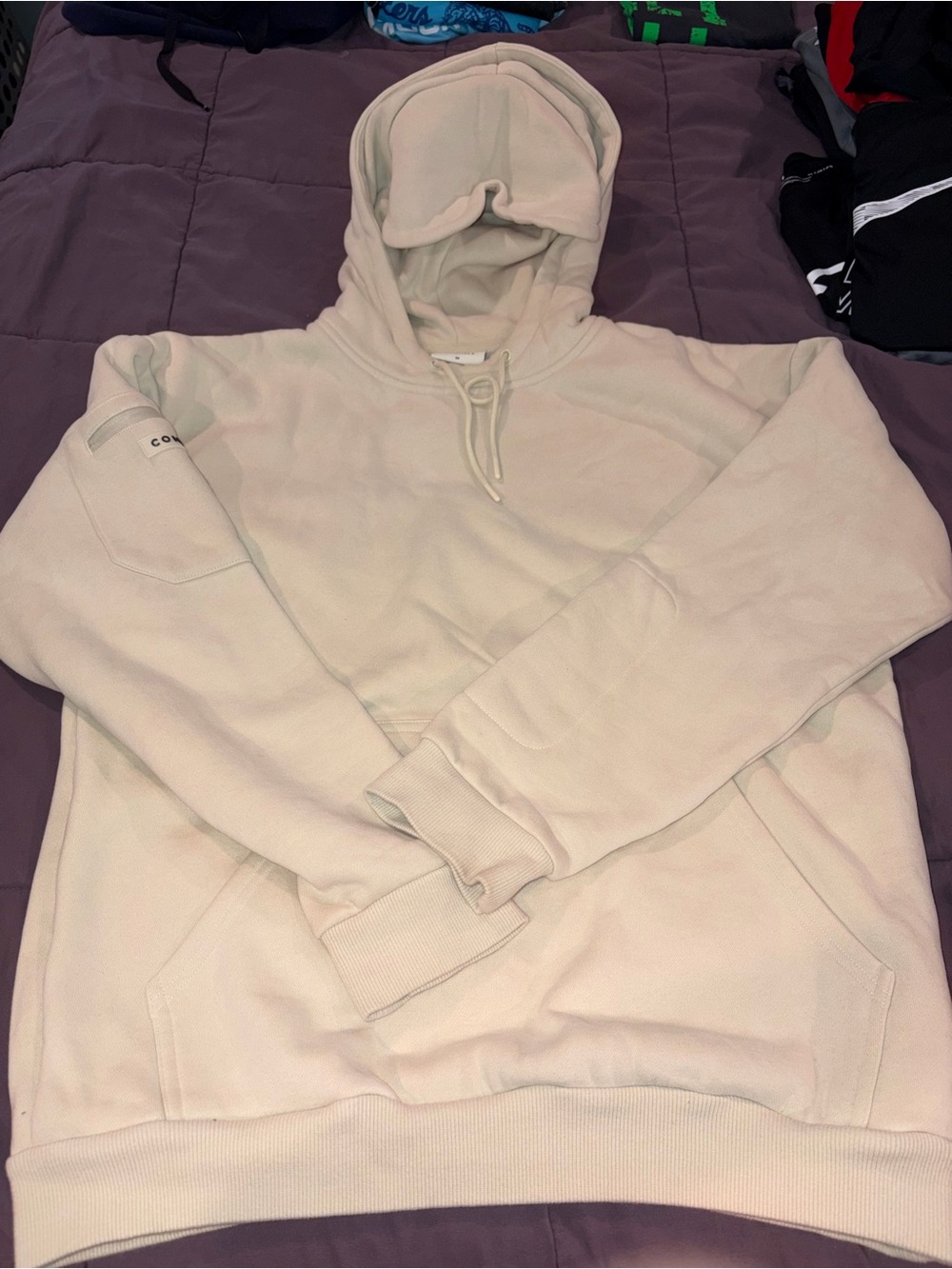 Women's Comfrt Cream Pullover Hoodie Size Medium
